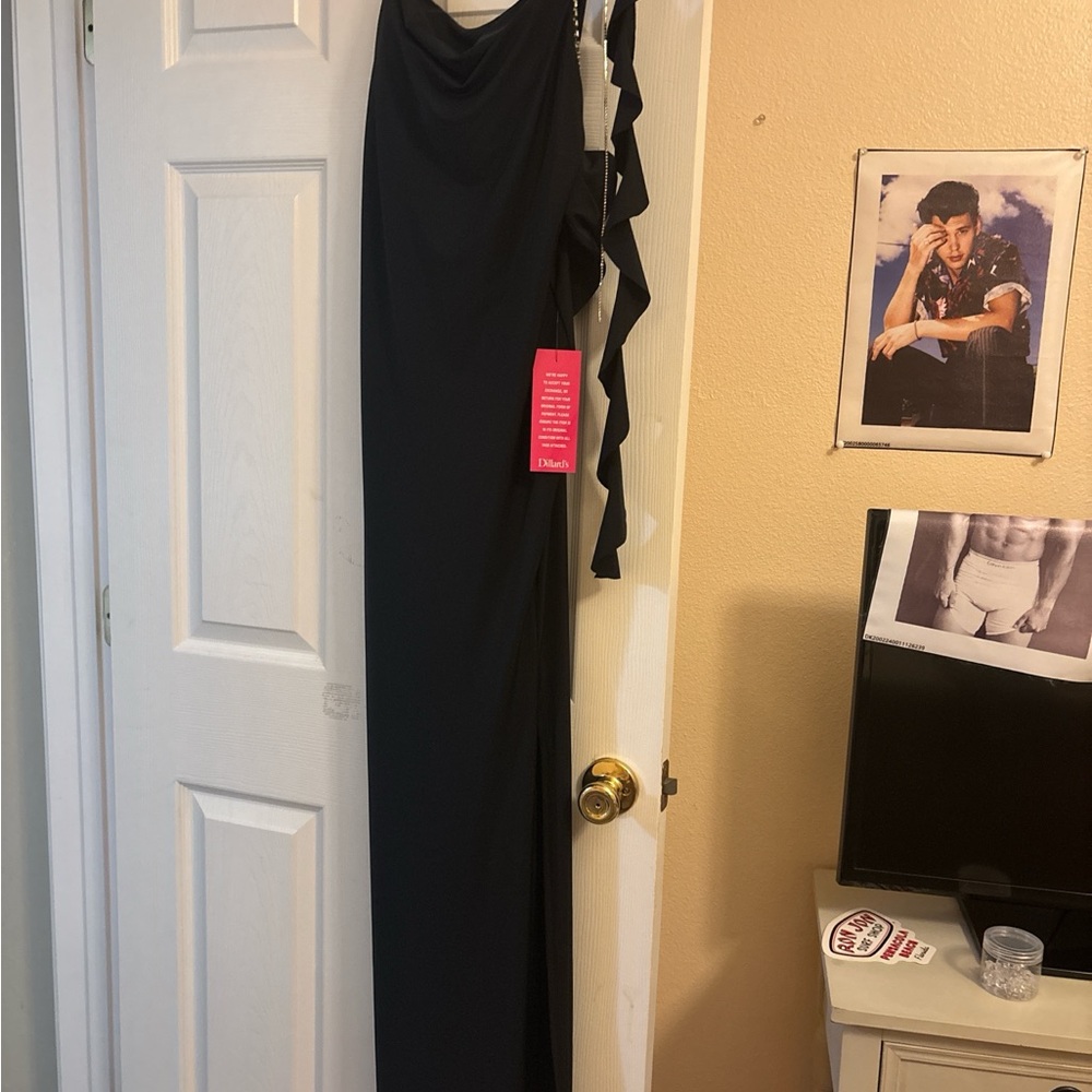 Chic One Shoulder Black Dress